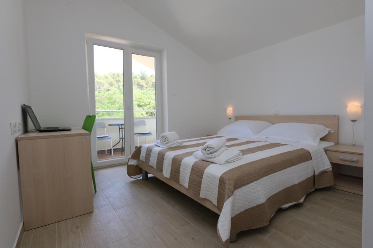 Apartments Sucic Iva I Tea Soline  Luaran gambar