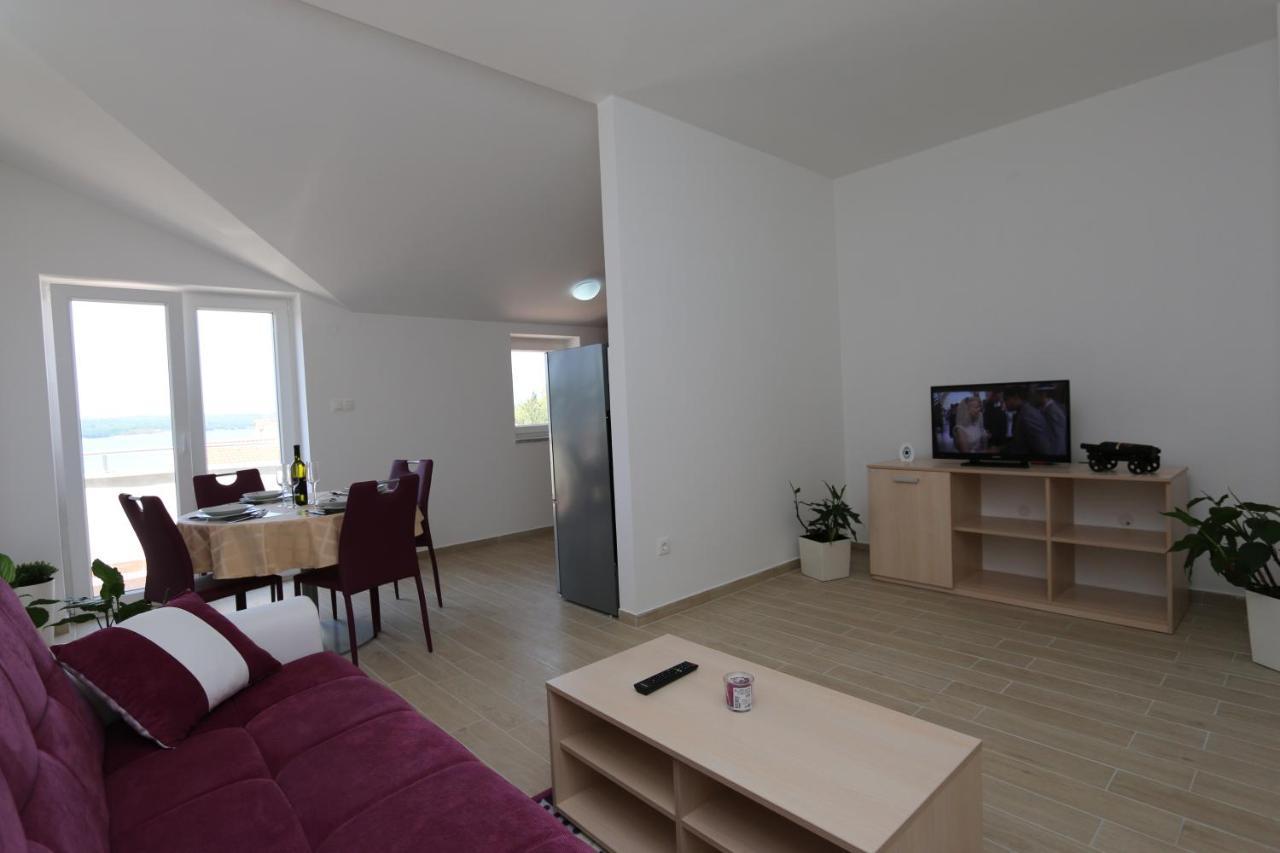 Apartments Sucic Iva I Tea Soline  Luaran gambar