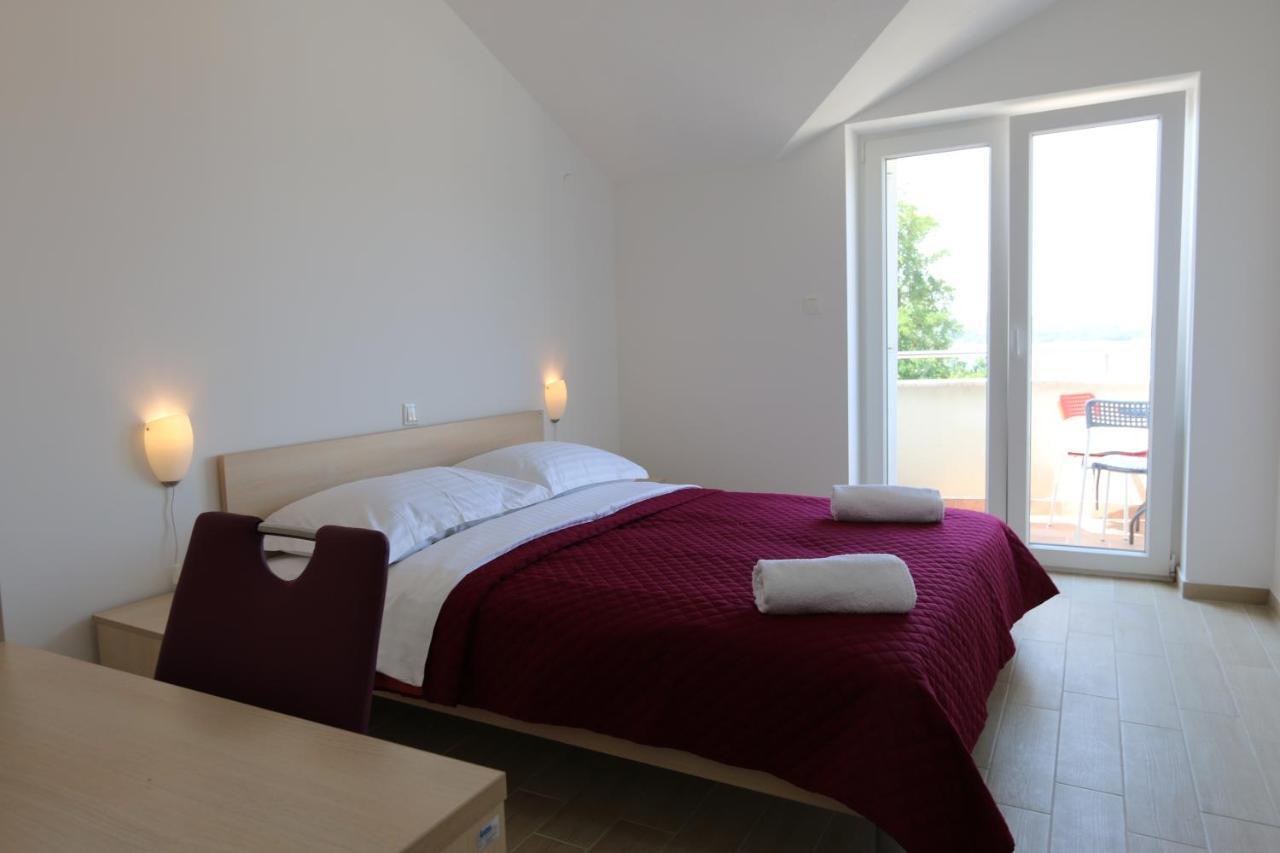 Apartments Sucic Iva I Tea Soline  Luaran gambar