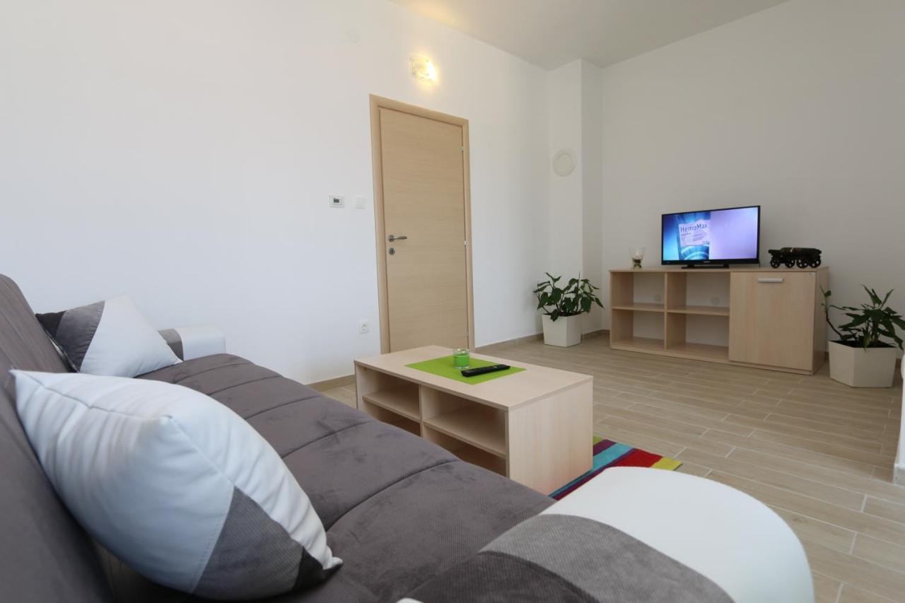 Apartments Sucic Iva I Tea Soline  Luaran gambar