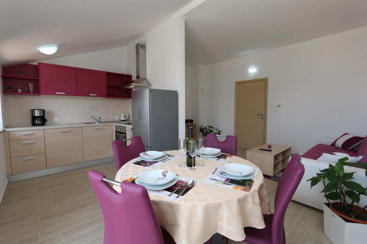 Apartments Sucic Iva I Tea Soline  Luaran gambar