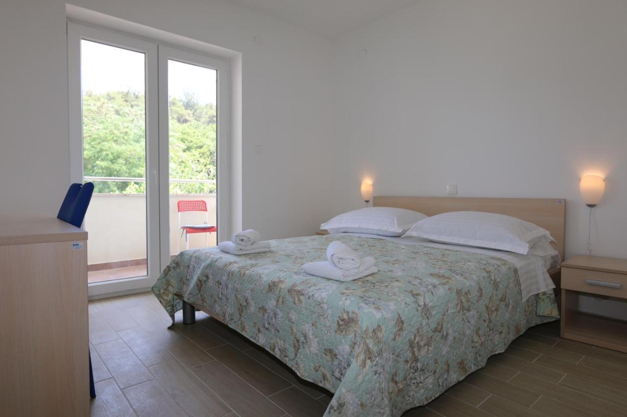 Apartments Sucic Iva I Tea Soline  Luaran gambar