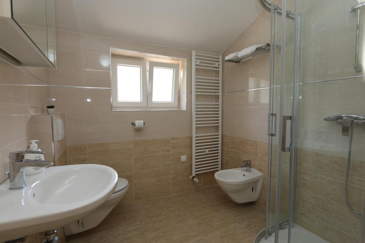 Apartments Sucic Iva I Tea Soline  Luaran gambar
