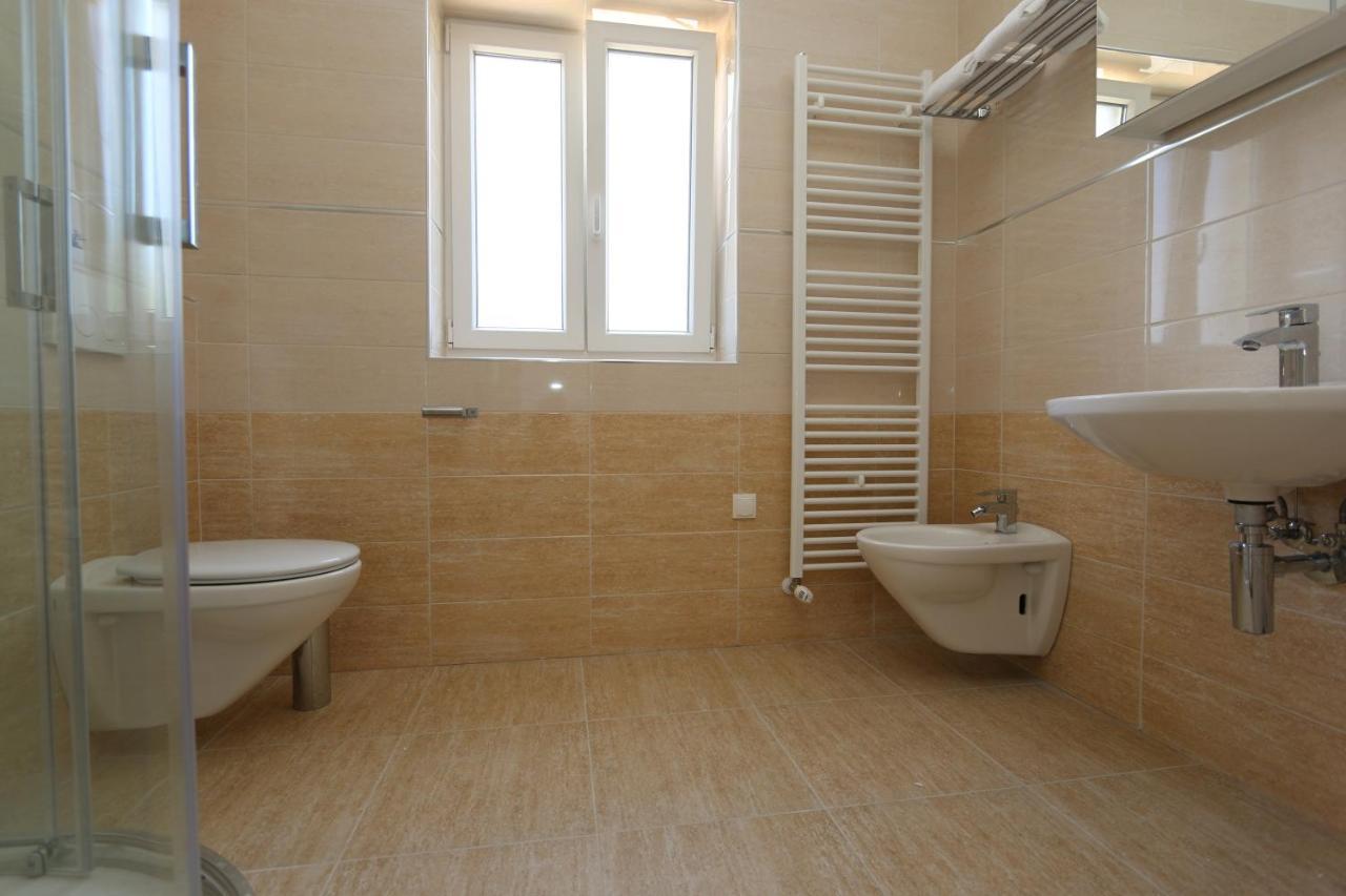 Apartments Sucic Iva I Tea Soline  Luaran gambar
